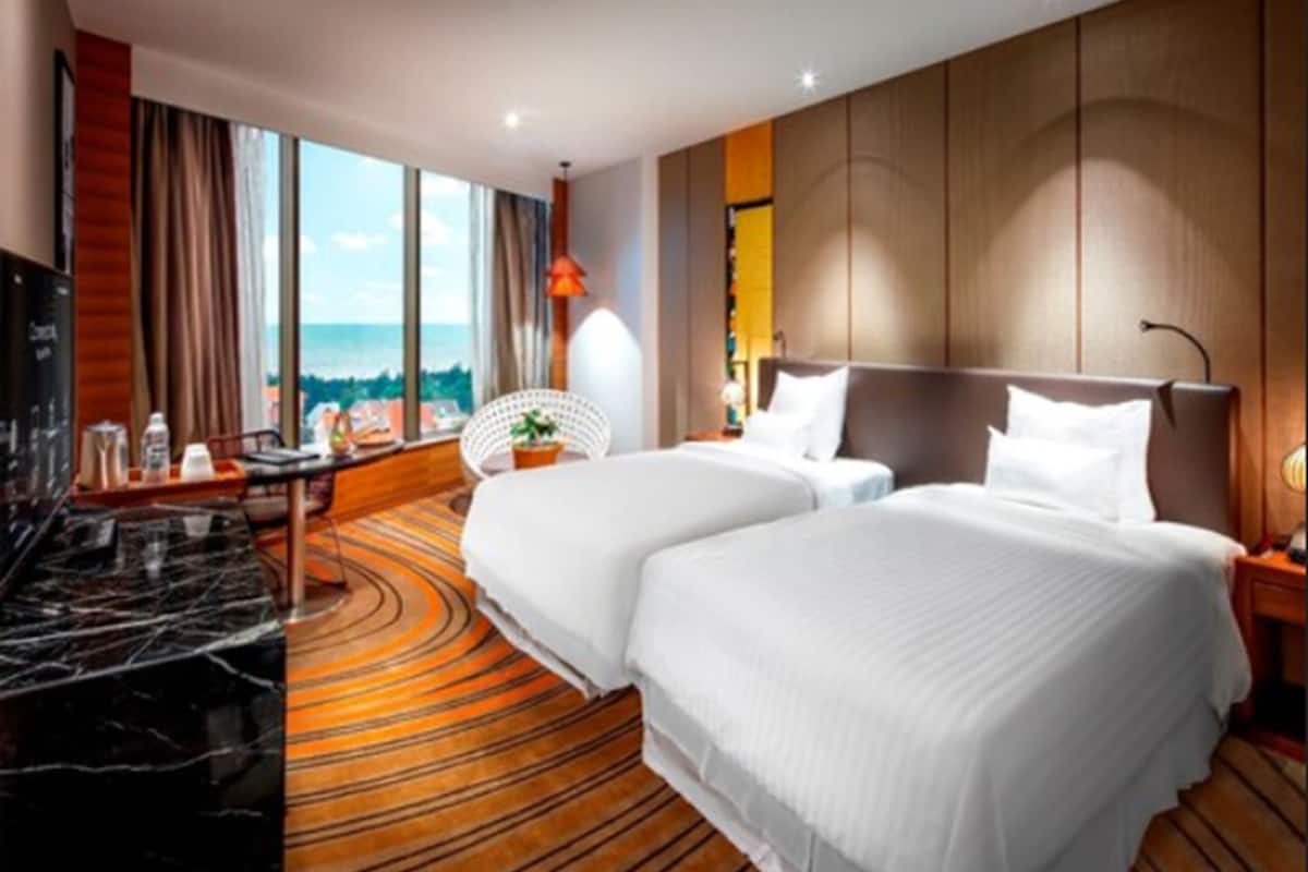 Deluxe Room, 2 Single Beds, Sea View