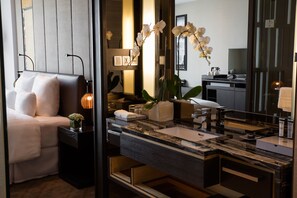 1 habitación, ropa de cama de alta calidad y minibar 