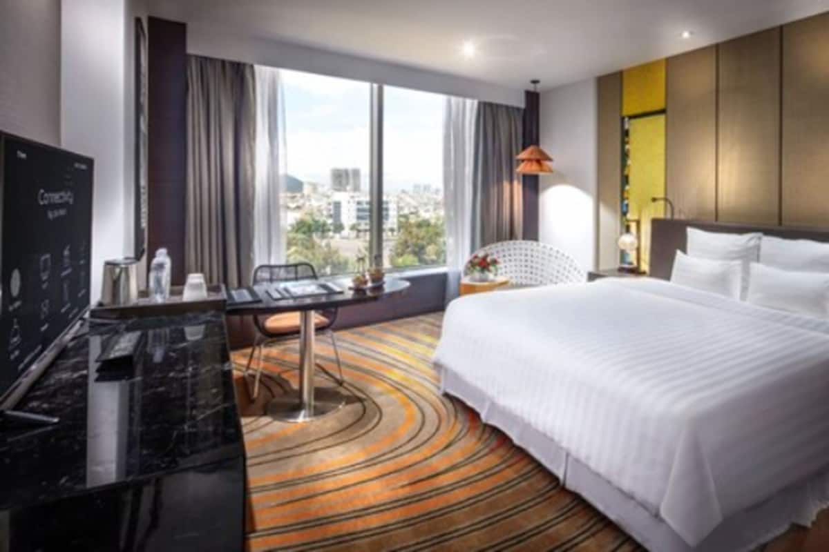 1 bedroom, premium bedding, minibar, in-room safe