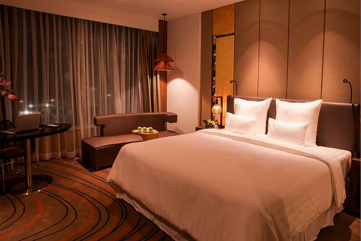 1 bedroom, premium bedding, minibar, in-room safe