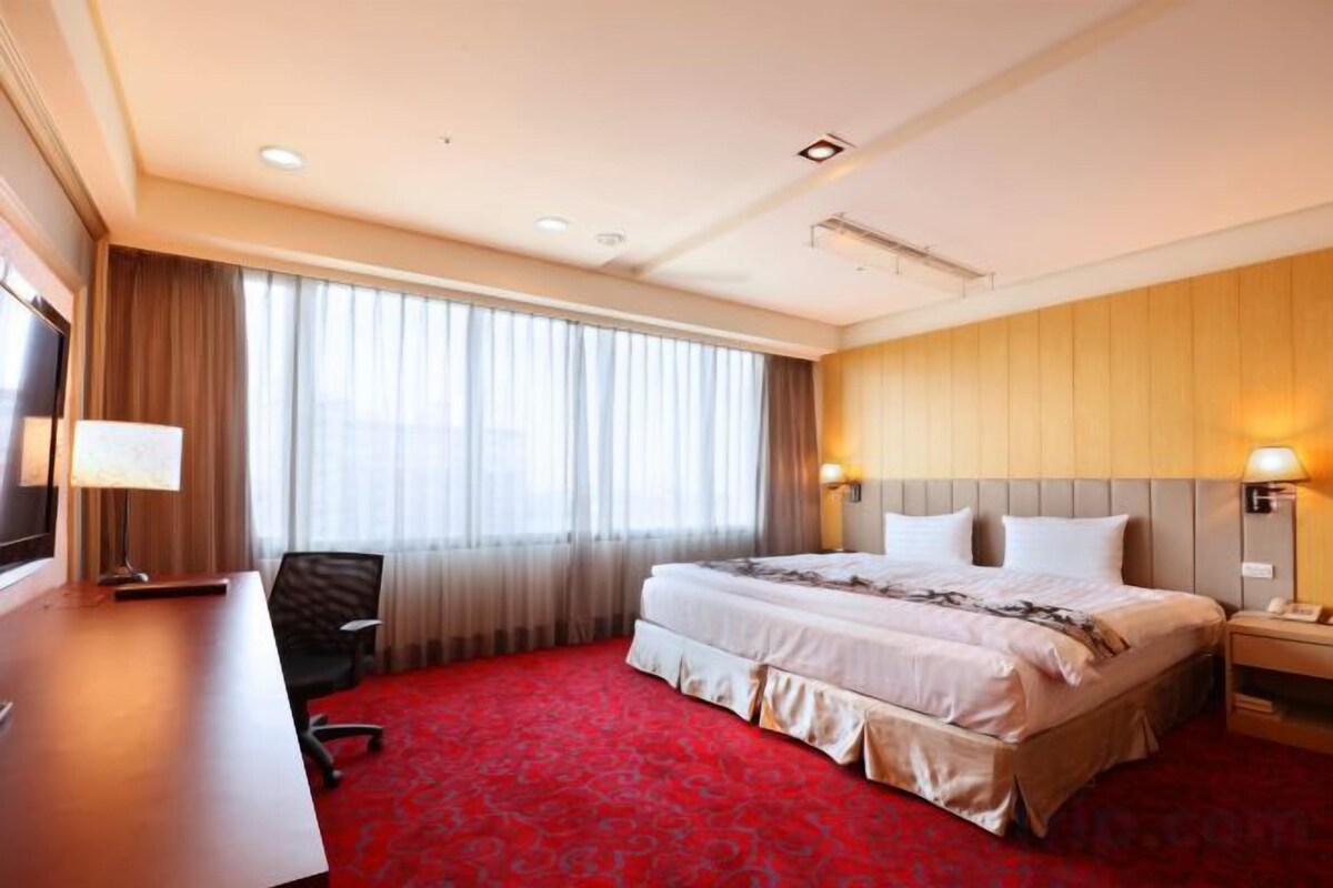 In-room safe, desk, laptop workspace, blackout curtains