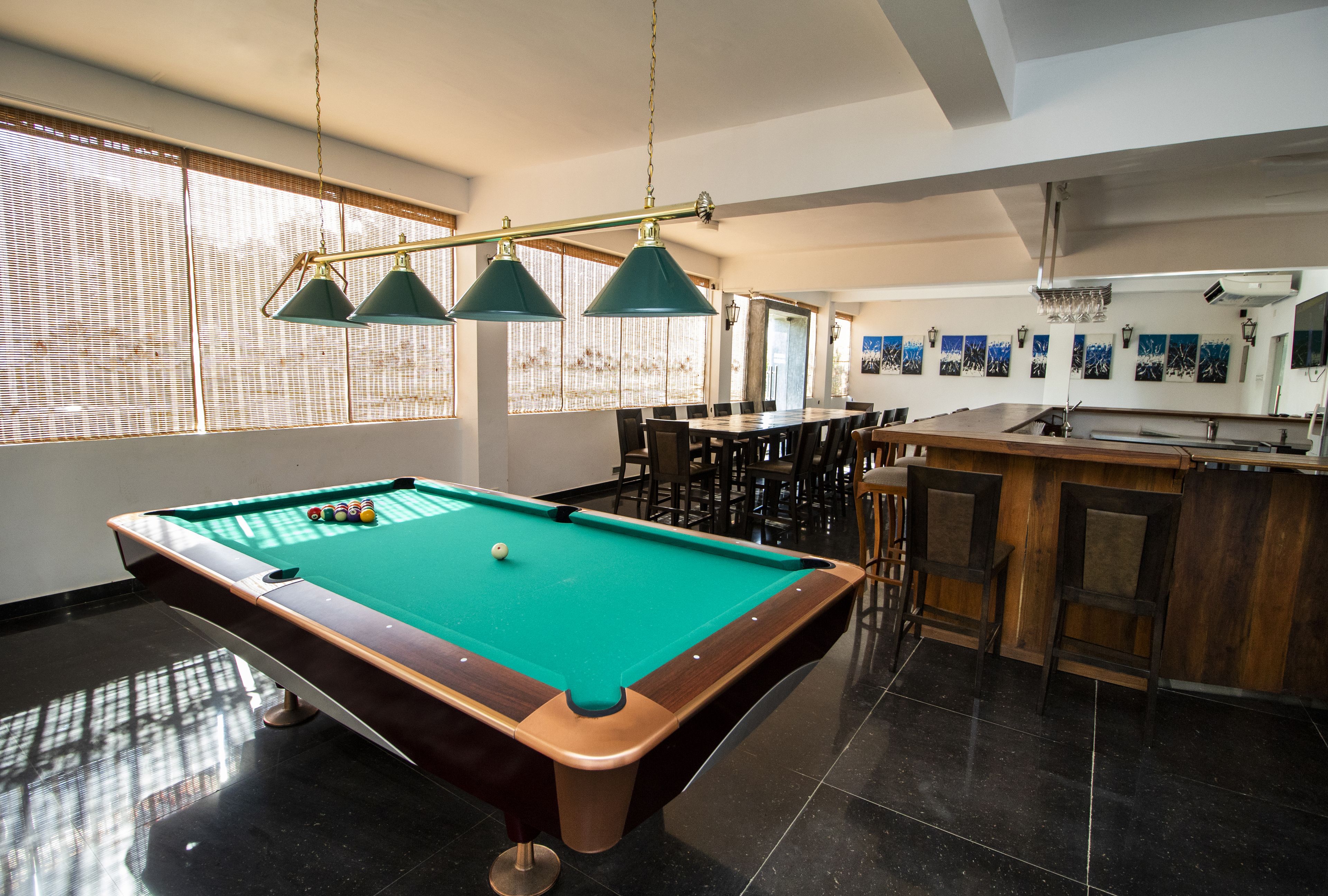 2 bar/lounge, bar a bordo piscina