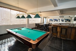 2 bars/lounges, poolside bar