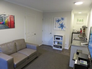 Căn hộ Tiêu chuẩn, 1 phòng ngủ | Khu phòng khách