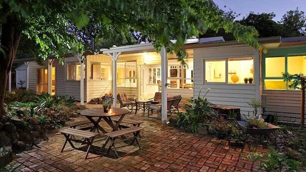 Premium Cottage | Balcony - Coonara Cottage - Olinda (Olinda)