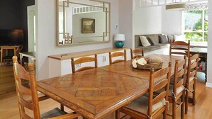 Premium Cottage | In-room dining - Coonara Cottage - Olinda (Olinda)