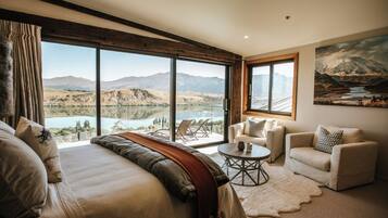 Premium bedding, free minibar, in-room safe, individually decorated
