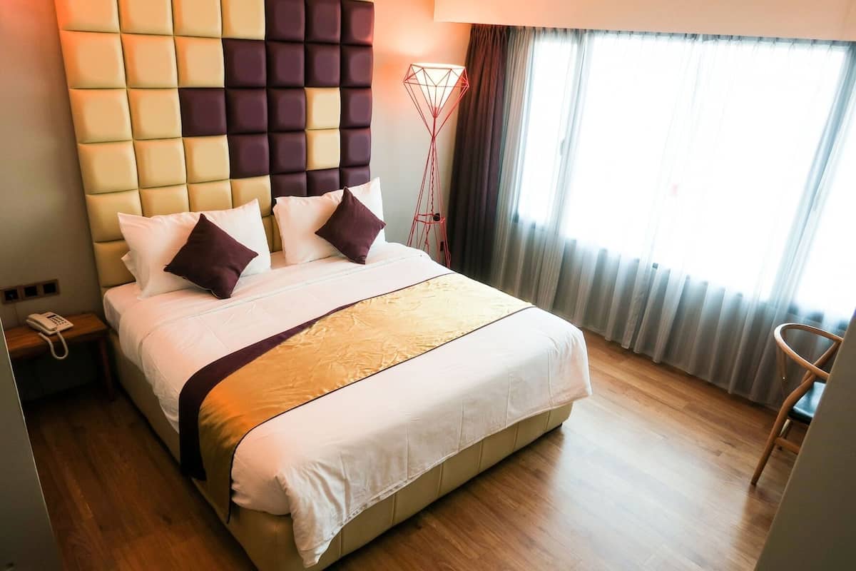 In-room safe, desk, soundproofing, free WiFi