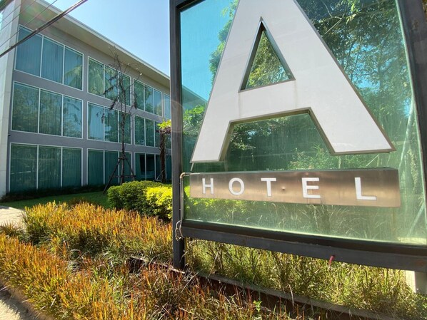 Exterior - A Hotel Simply (Chiang Saen)