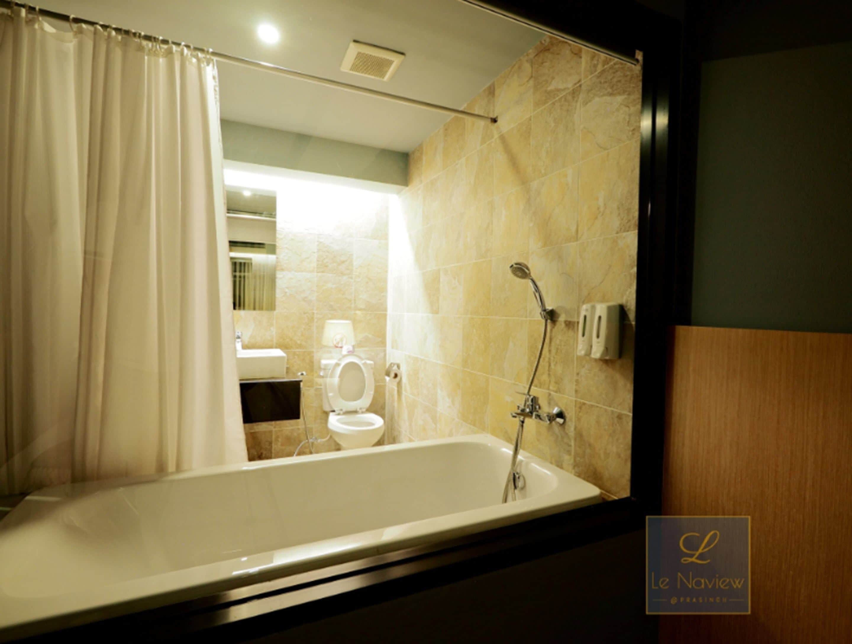 mini suite | bathroom | free toiletries, hair dryer, slippers, towels