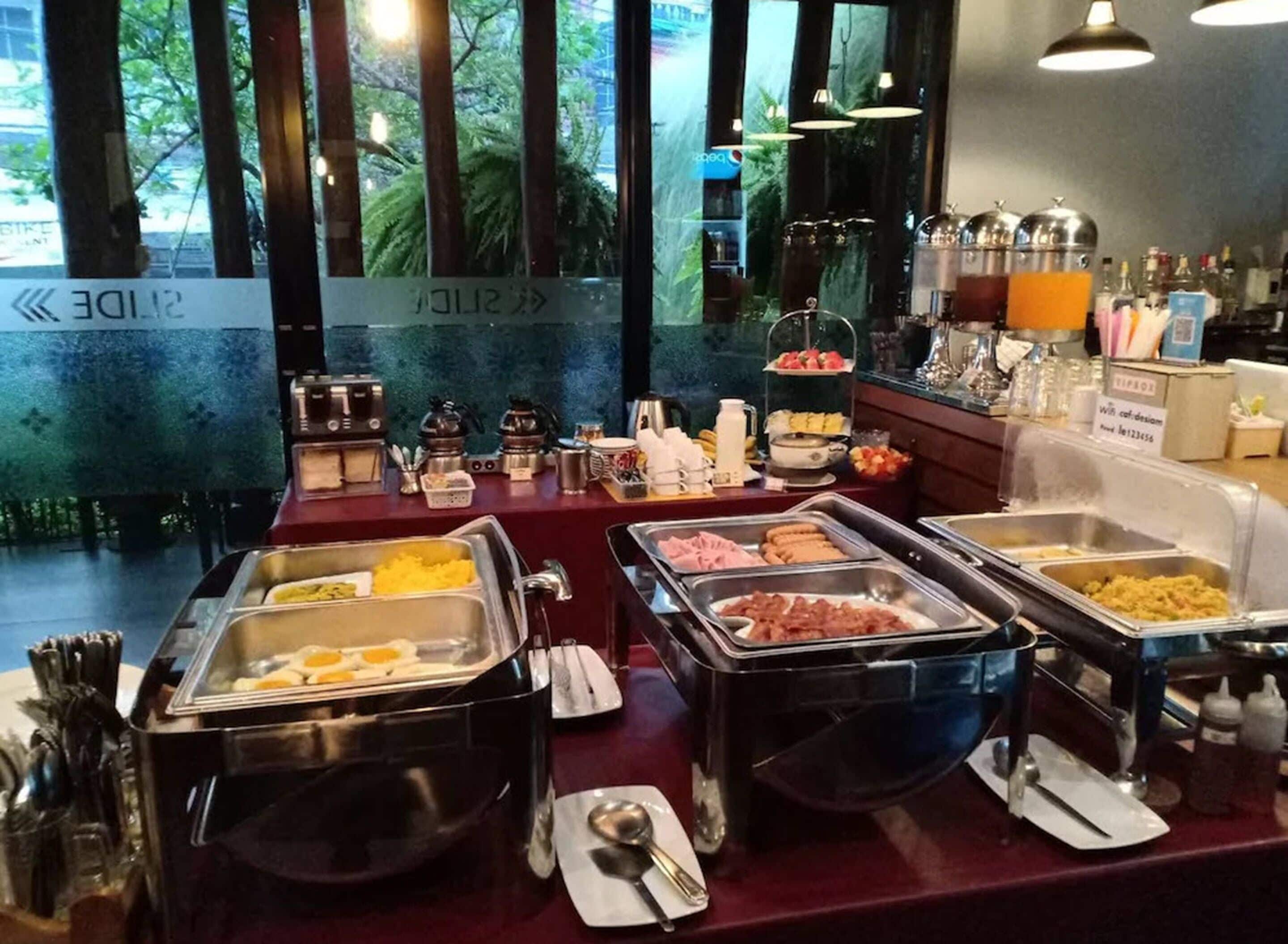 daily english breakfast (thb 250 per person)