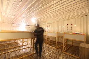 共用宿舍 | 熨斗/熨衣板、免費無線上網