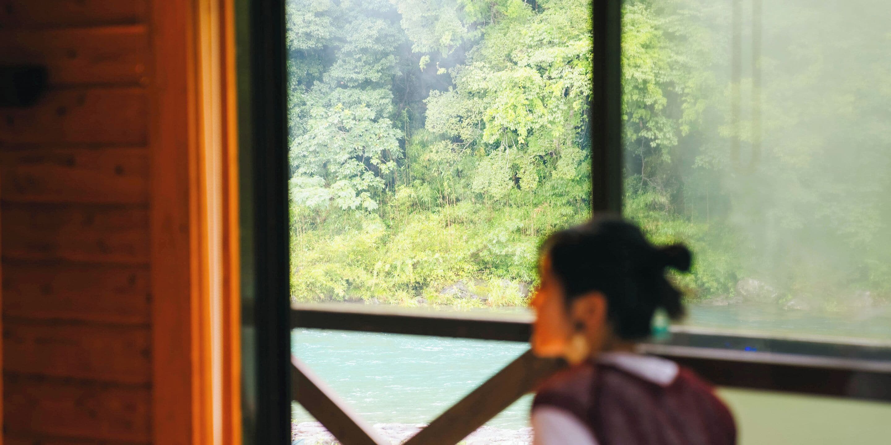 Habitación con 2 camas individuales, vista al río (Lodge) | Wifi gratis y ropa de cama 