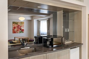 Habitación (Japanese Western Style) | Escritorio y wifi gratis