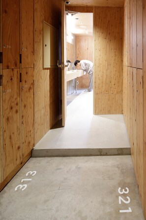 Shower, free toiletries, hair dryer, bathrobes - ℃ (Do-C) Gotanda (Tokyo)