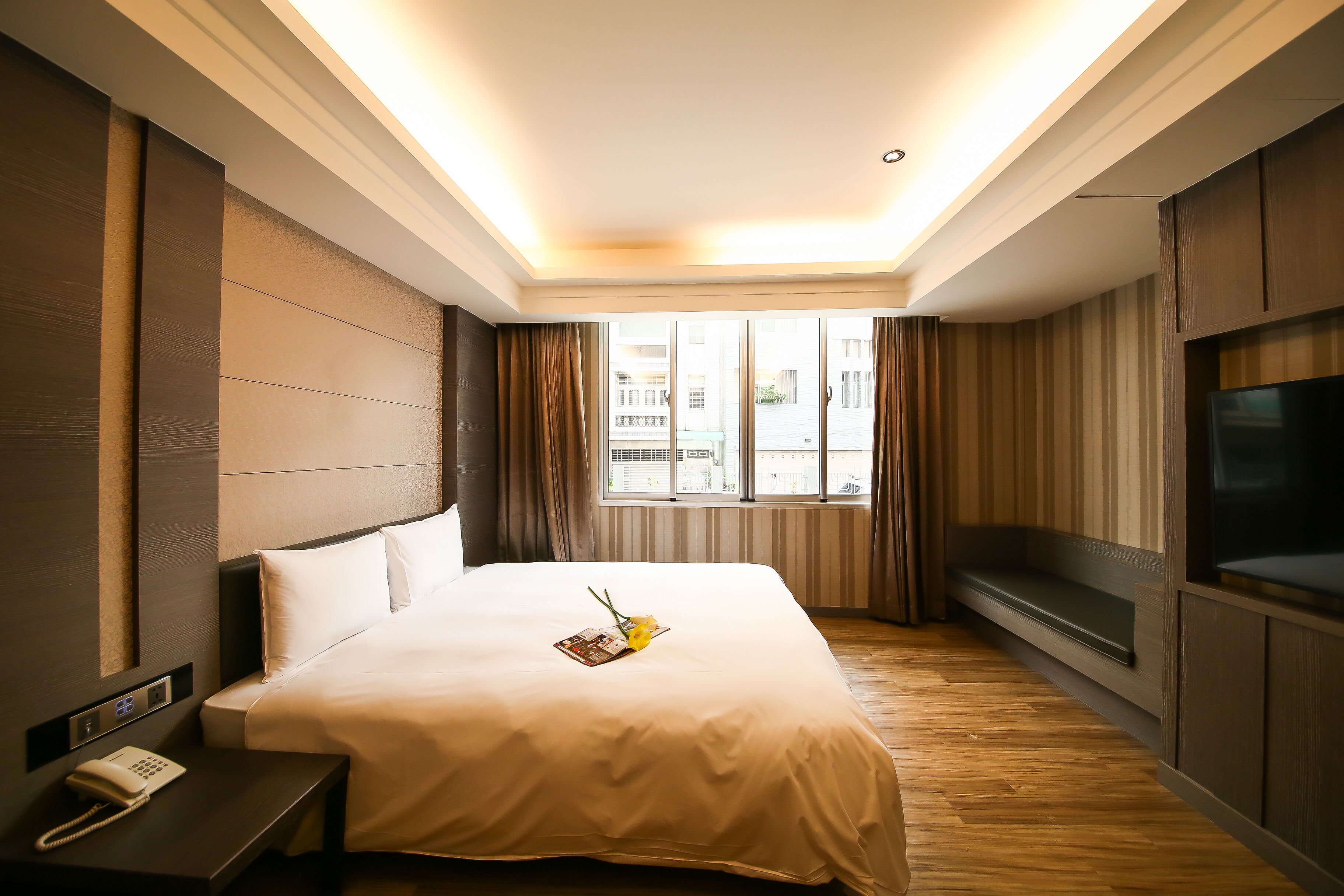 deluxe double room | 1 bedroom, down duvets, desk, blackout curtains