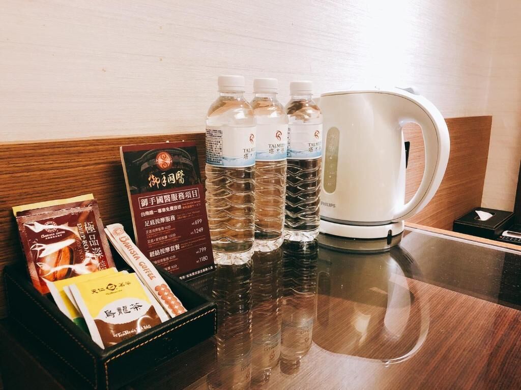 1 bedroom, down duvets, desk, blackout curtains