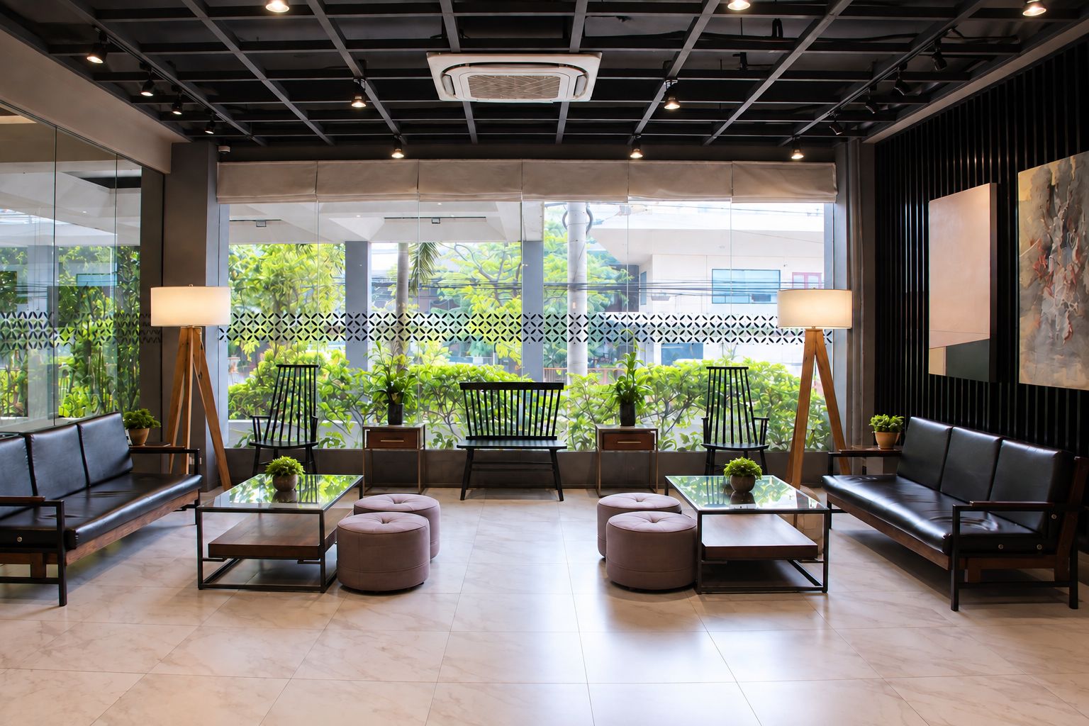Photo - Big Hotel