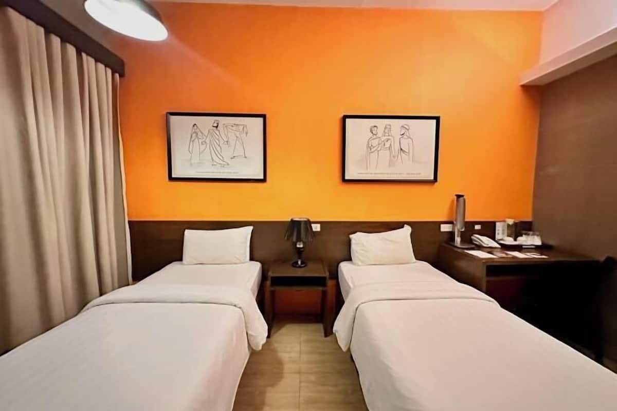 Desk, free WiFi, bed sheets