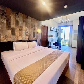 Desk, free WiFi, bed sheets
