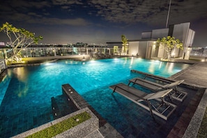 Outdoor pool, open 7:00 AM to 9:00 PM, free cabanas, sun loungers