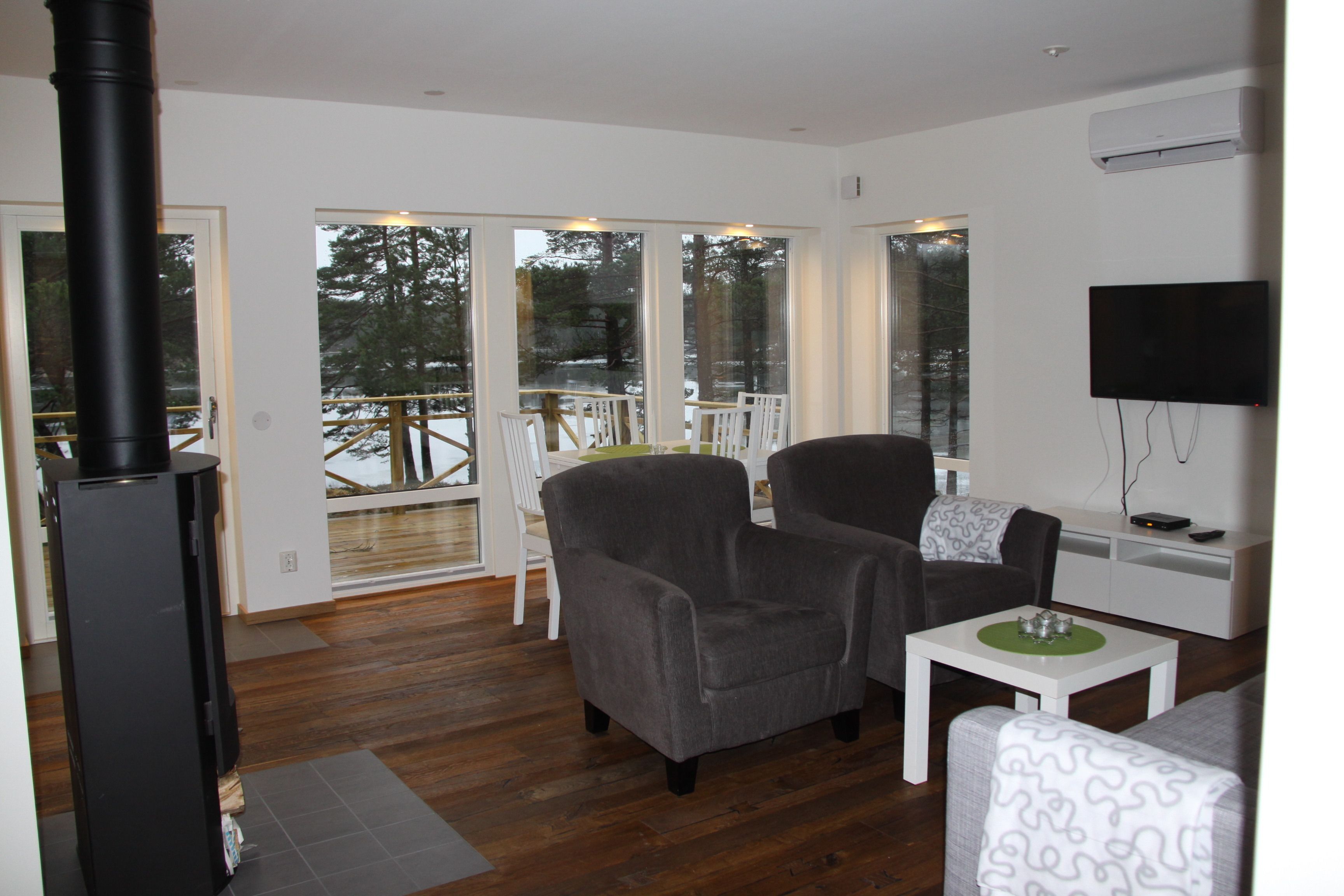 Grand Cabin, Lake View (Sauna) | Living area | TV