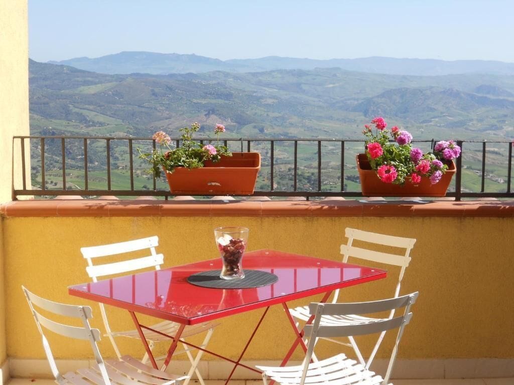 Pemandangan dari properti