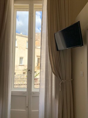 Superior Studio Suite, Balcony, City View | View from room