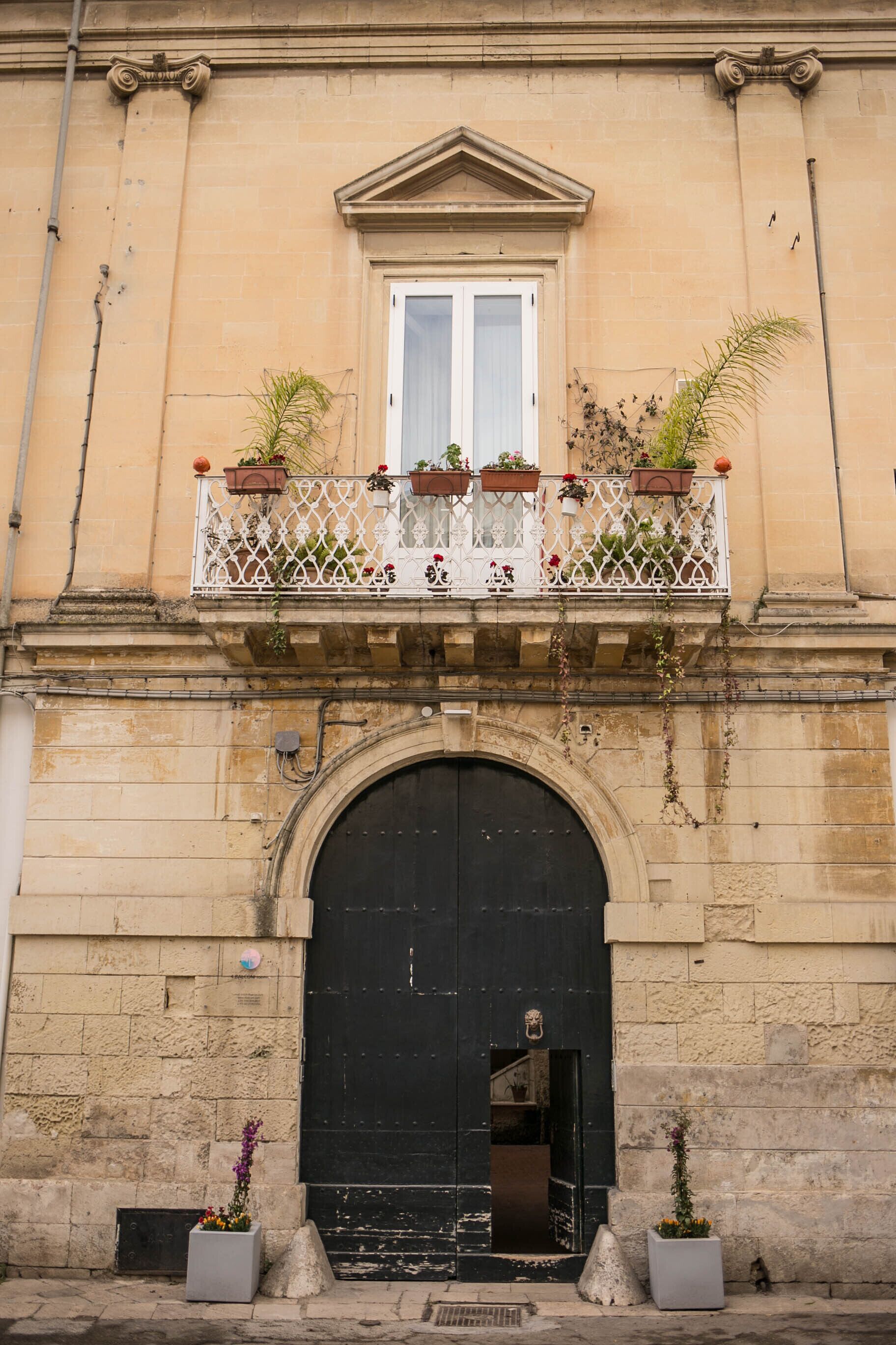 Fachada de la propiedad