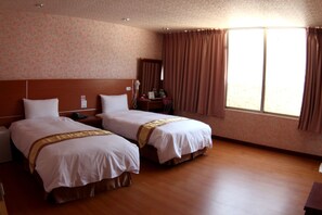 Standard Twin Room | View from room - Long Siang Hotel (Kaohsiung)