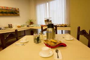 Petit déjeuner buffet compris tous les jours