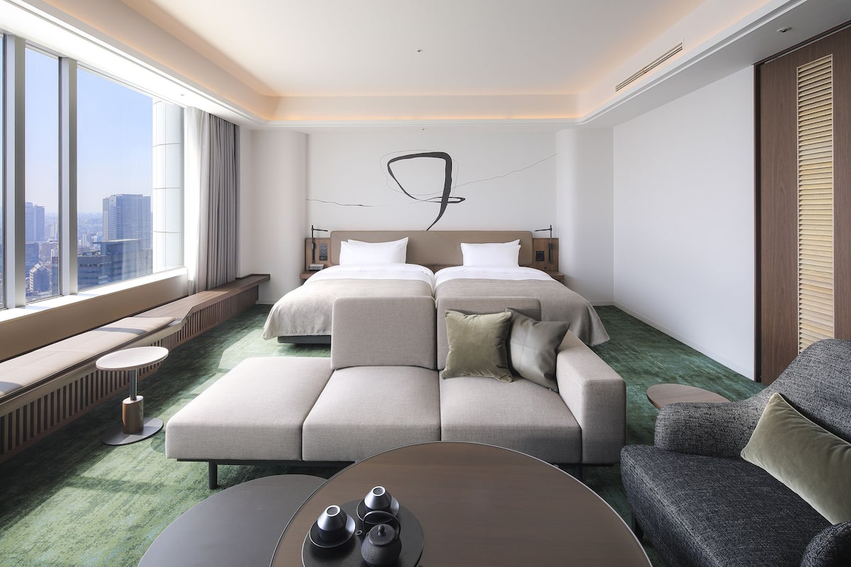 Executive Suite A, Non Smoking (39-41F)(with breakfast/separate breakfast fee for 6 y/o and under) | 1 bedroom, in-room safe, desk, bed sheets