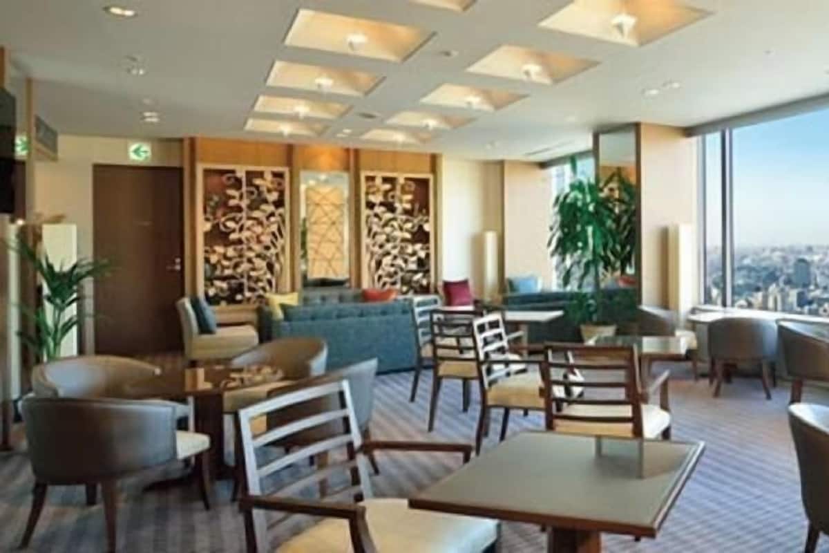 Dining | 6 restaurants, breakfast, lunch, dinner served; Japanese cuisine