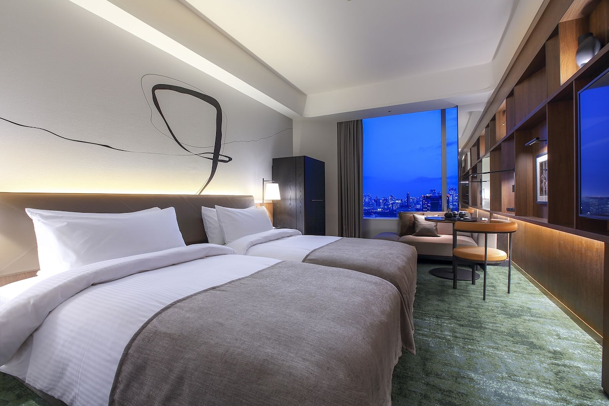 Executive Twin , Non Smoking, 39-41F(with breakfast/separate breakfast fee for 6 y/o and under) | 1 bedroom, in-room safe, desk, bed sheets