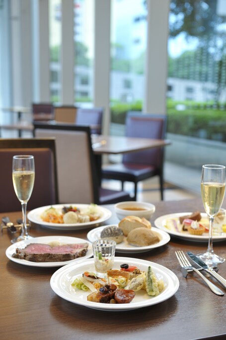 Tokyo Dome Hotel - Image 46