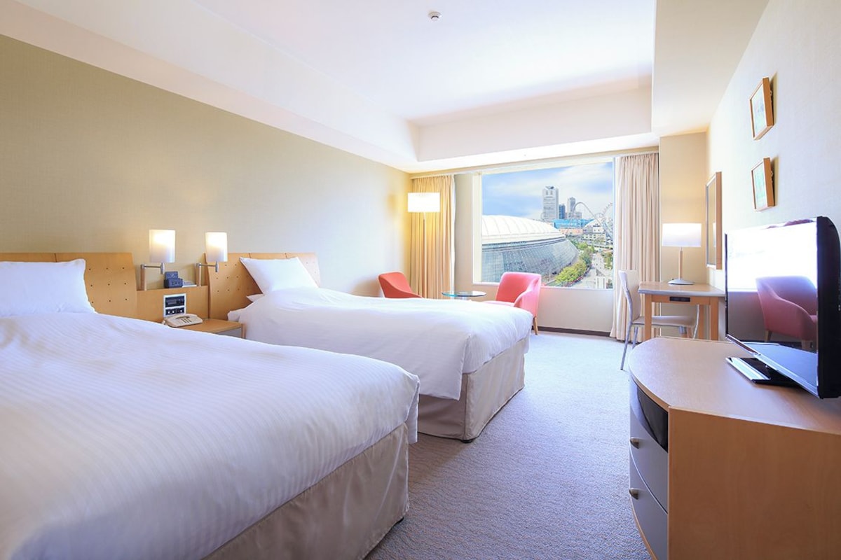 Standard Double or Twin Room, Non Smoking | In-room safe, desk, bed sheets