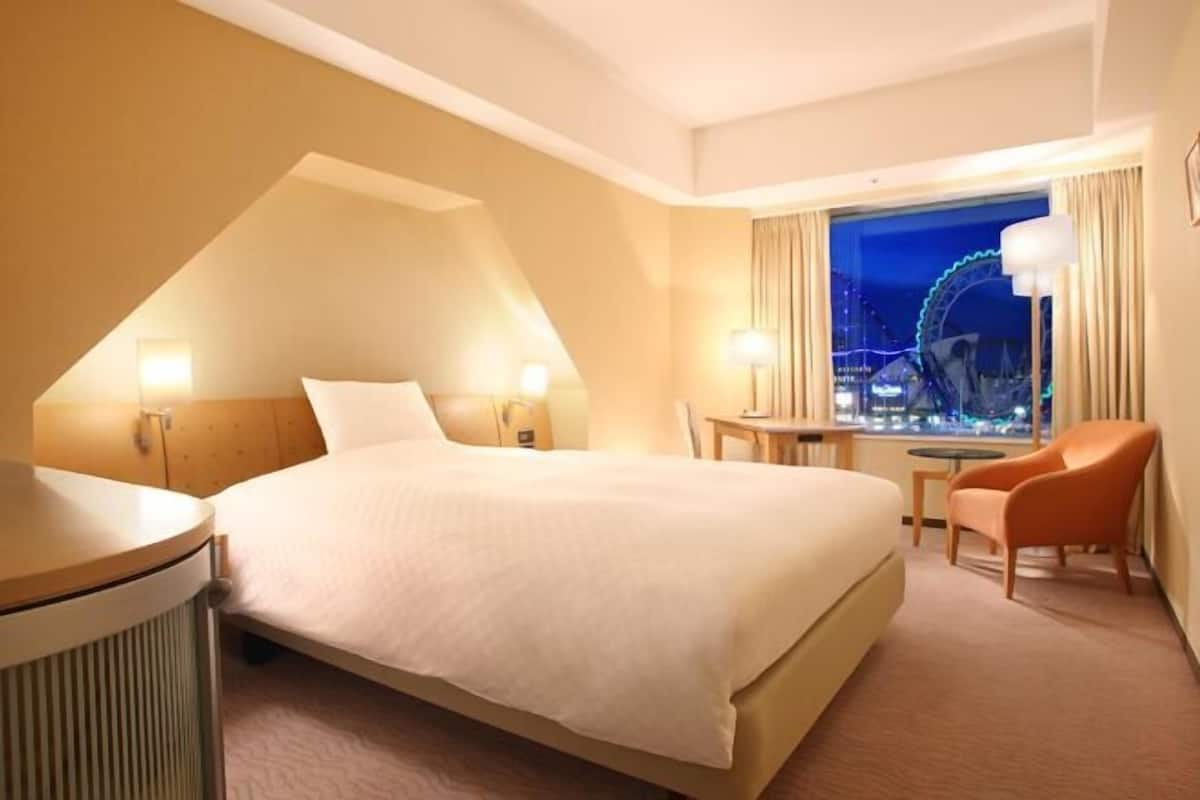 1 bedroom, in-room safe, desk, bed sheets