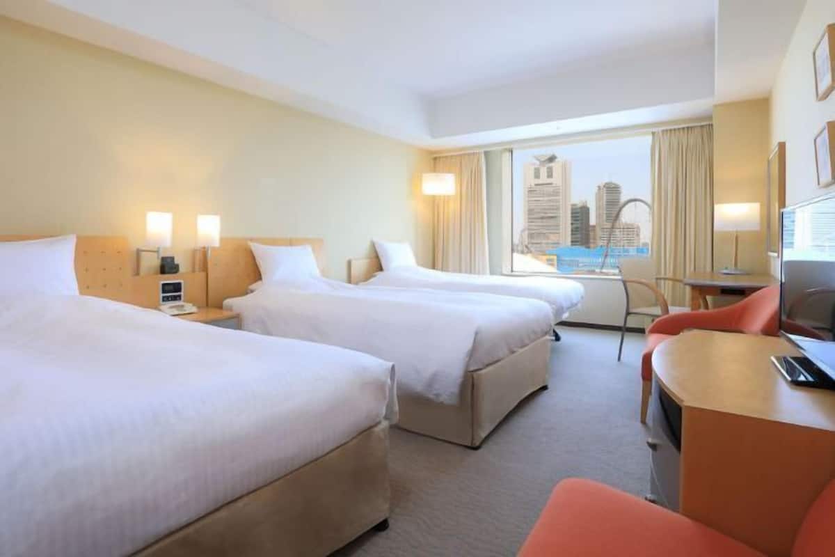 1 bedroom, in-room safe, desk, bed sheets
