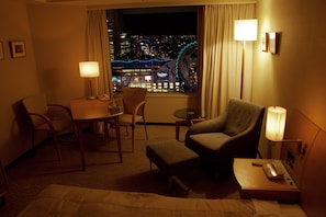 1 bedroom, in-room safe, desk, bed sheets