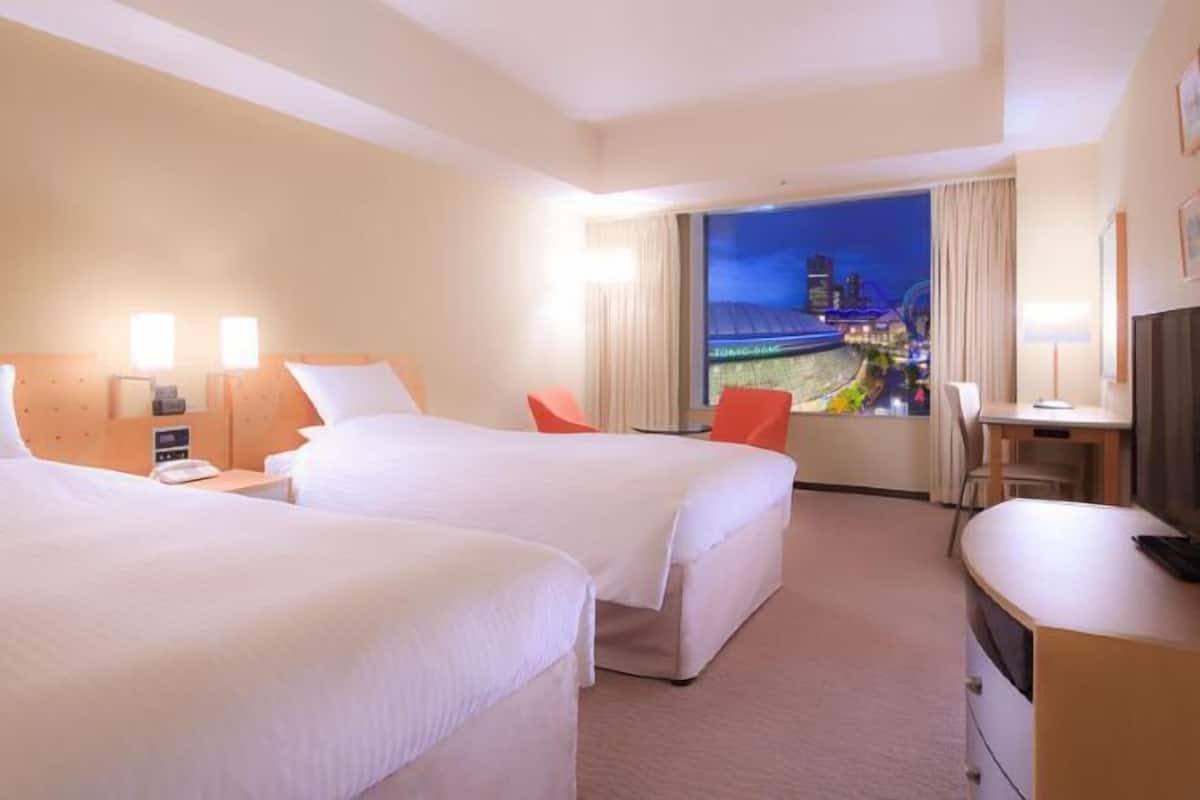 1 bedroom, in-room safe, desk, bed sheets