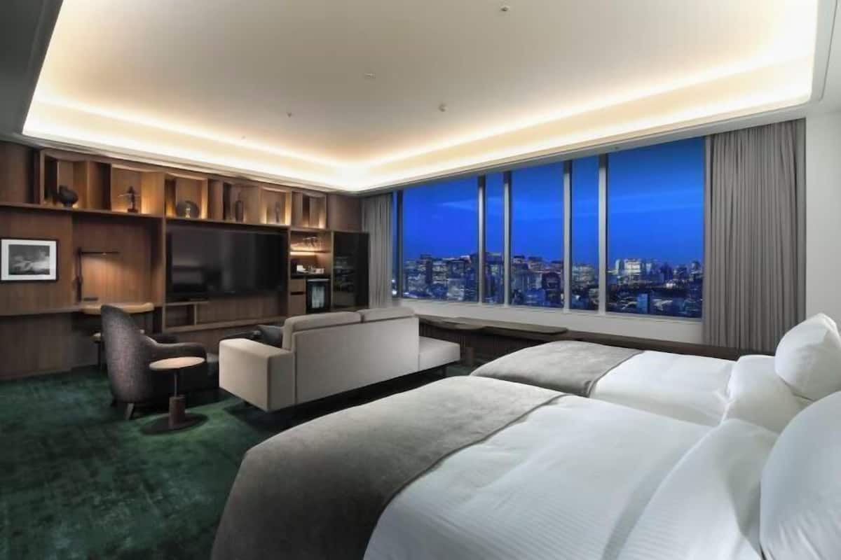 1 bedroom, in-room safe, desk, bed sheets