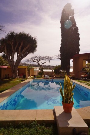 Outdoor pool - Lagarto Backpackers Hostel (San Cristóbal de La Laguna)