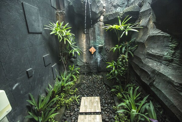 Ducha, artículos de tocador de diseñador, toallas