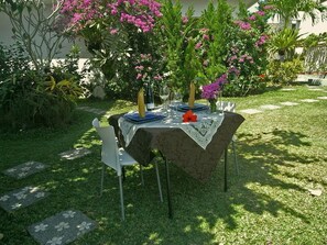 Couples’ dining