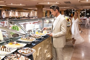 Breakfast, lunch, dinner served; international cuisine