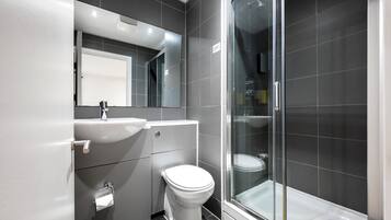 Shower, free toiletries, hair dryer, towels