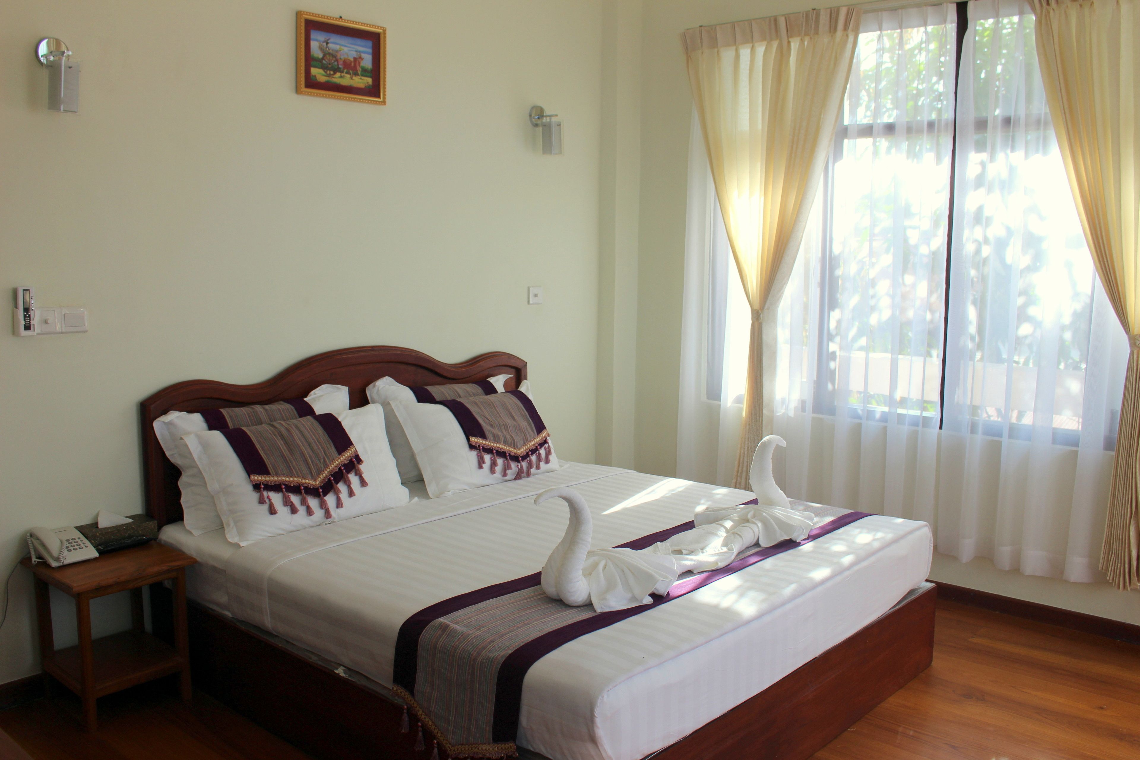 迷你吧、客房内保险箱、办公桌、折叠床/加床（额外收费）