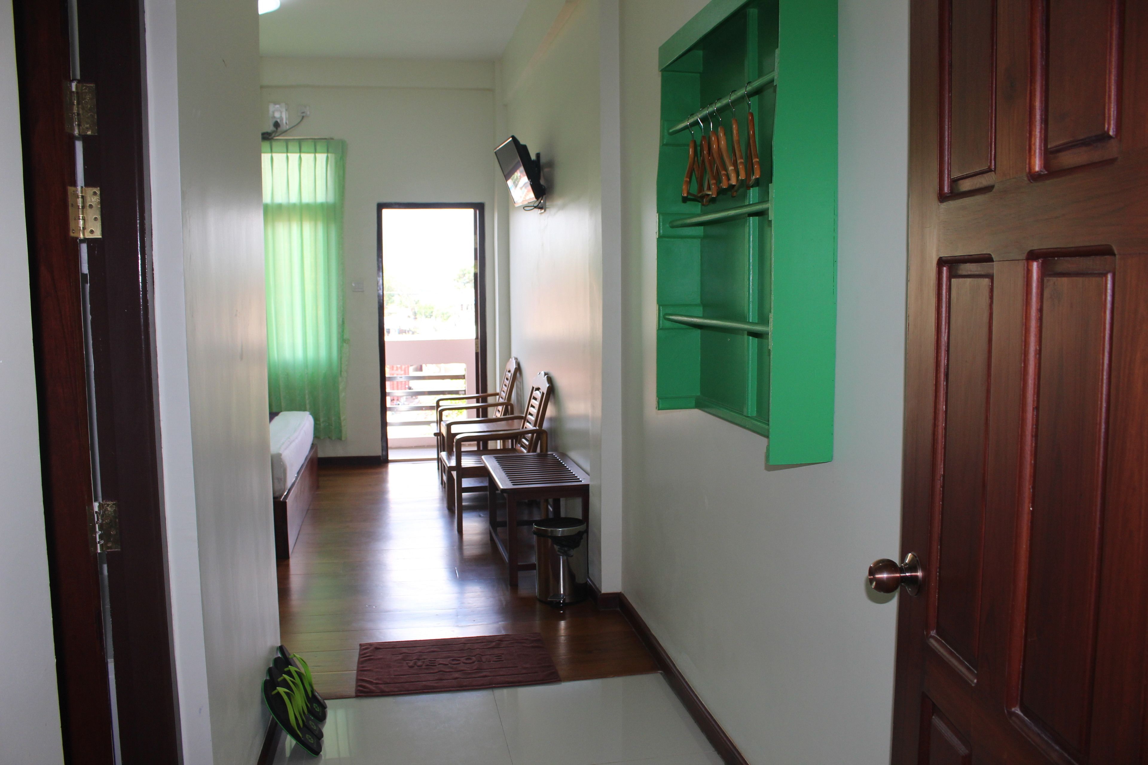 deluxe double or twin room, balcony | minibar, in-room safe, desk, rollaway beds