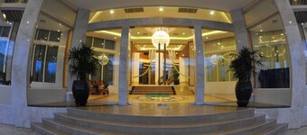 Hotel Hazel