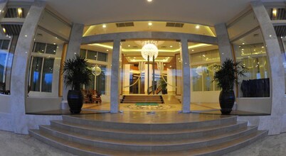 Hotel Hazel